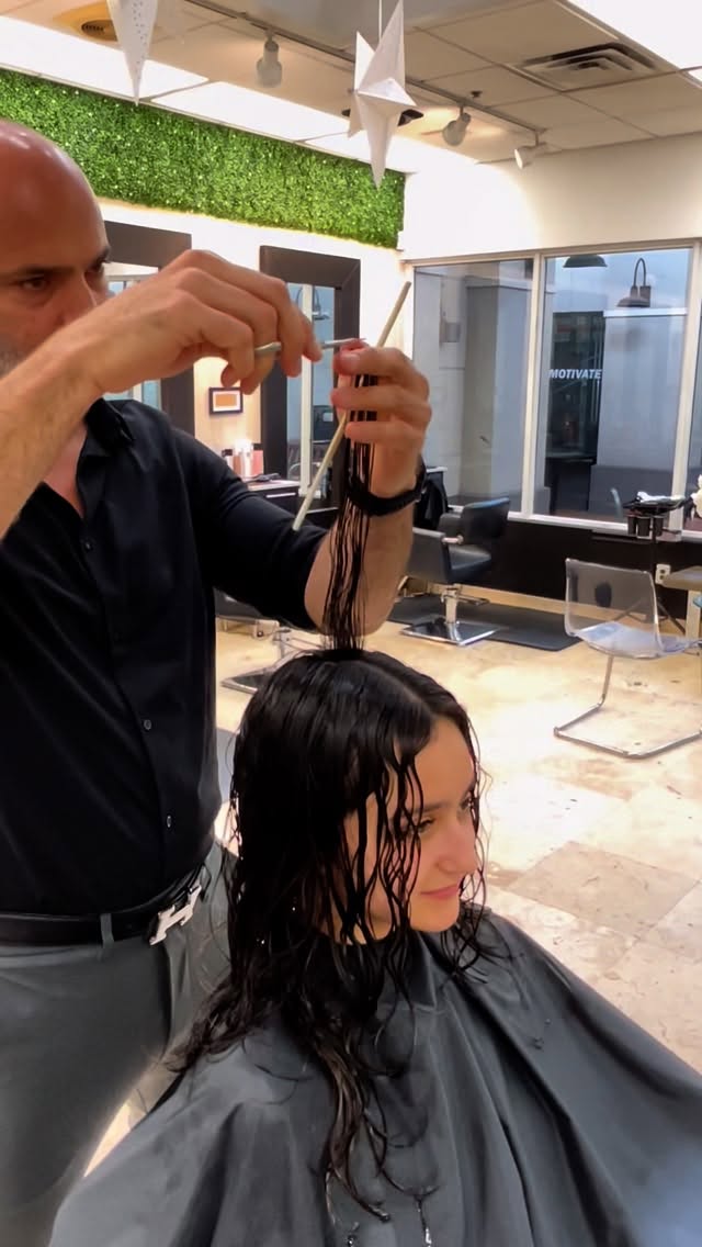 AleJr Salon salon styling gallery image 12