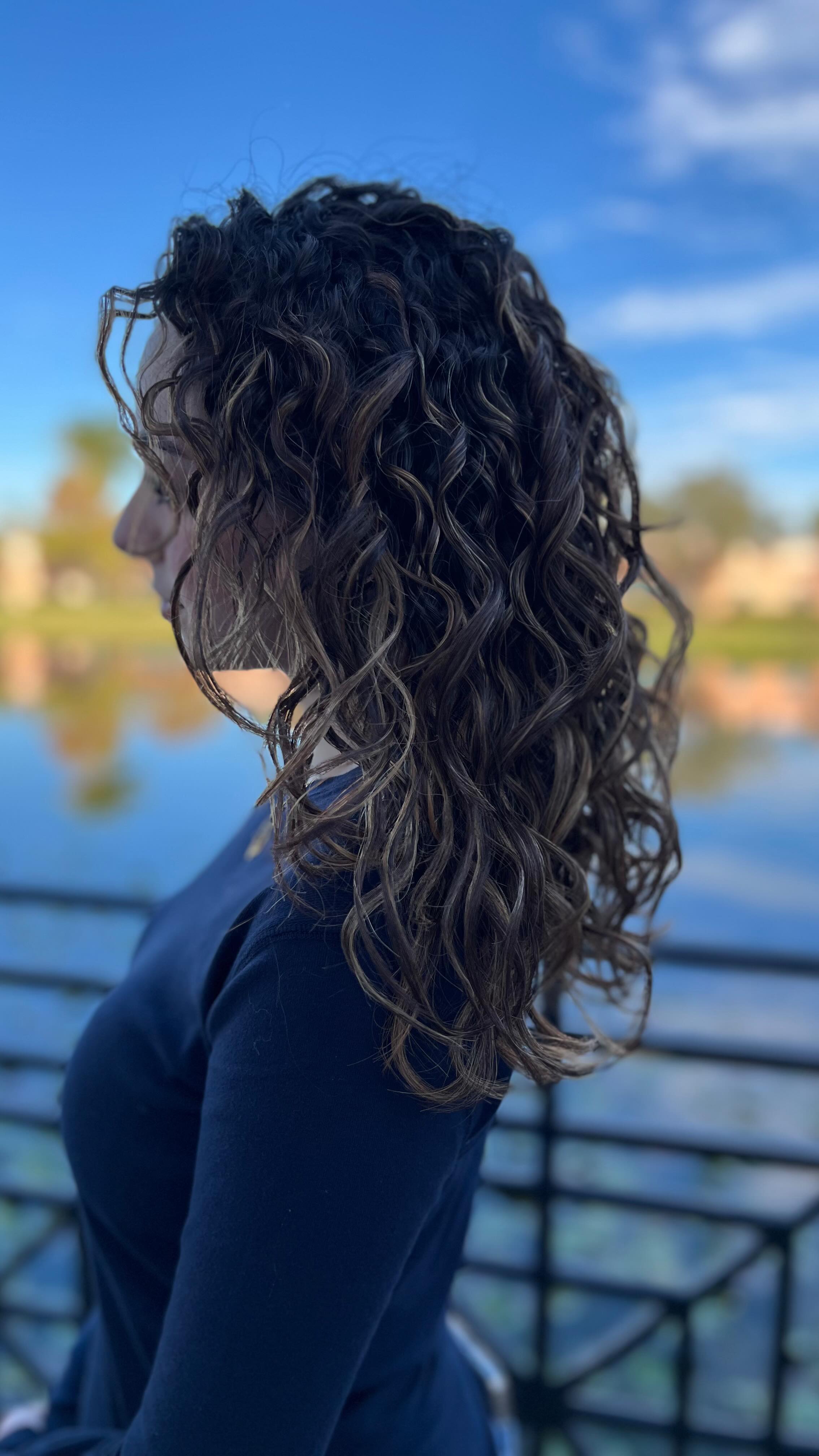 AleJr Salon hair styling gallery image 30